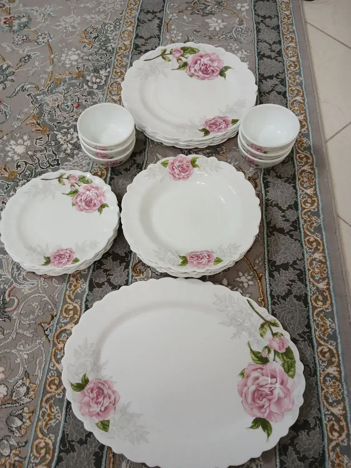 سرویس آرکوپال ۲۵ پارچه|ظروف سرو و پذیرایی|مبارکه, |دیوار