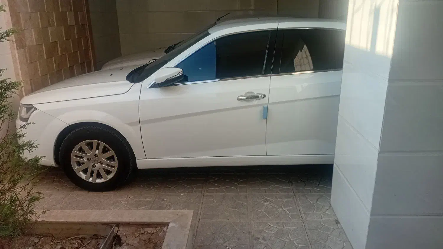 دنا پلاس ۶ دنده ۱۴۰۴|خودرو سواری و وانت|قرچک, زیبا شهر|دیوار