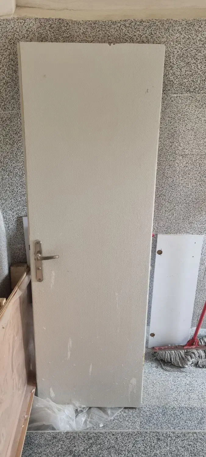 درب چوبی با چهارچوب فلزی|مصالح و تجهیزات ساختمان|بندرعباس, |دیوار