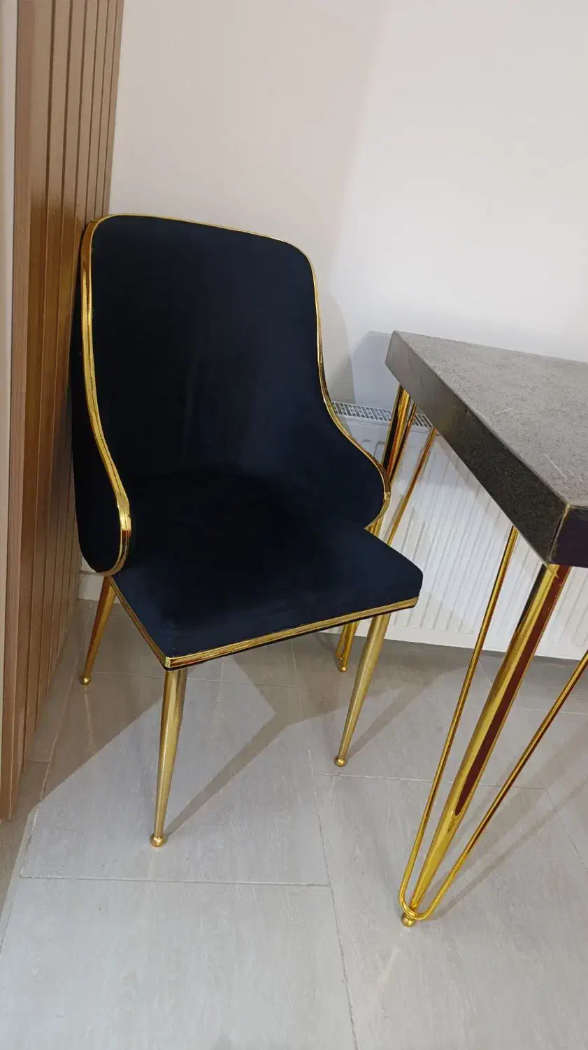 میز غذا خوری دونفره|میز و صندلی غذاخوری|هشتگرد, فاز ۳ مهستان|دیوار