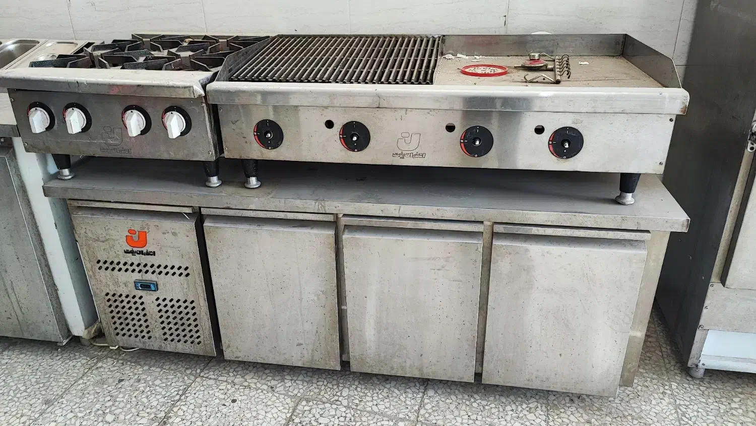 فروش وسایل رستوران و کافه|کافیشاپ و رستوران|اصفهان, ارغوانیه|دیوار