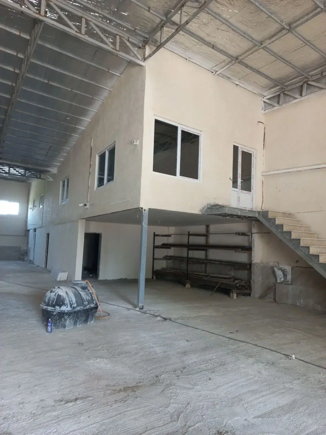 رهن و اجاره سوله ۱۰۰۰ متری با آب و برق و گاز صنعتی|اجارهٔ دفتر صنعتی، کشاورزی، تجاری|ساری, |دیوار