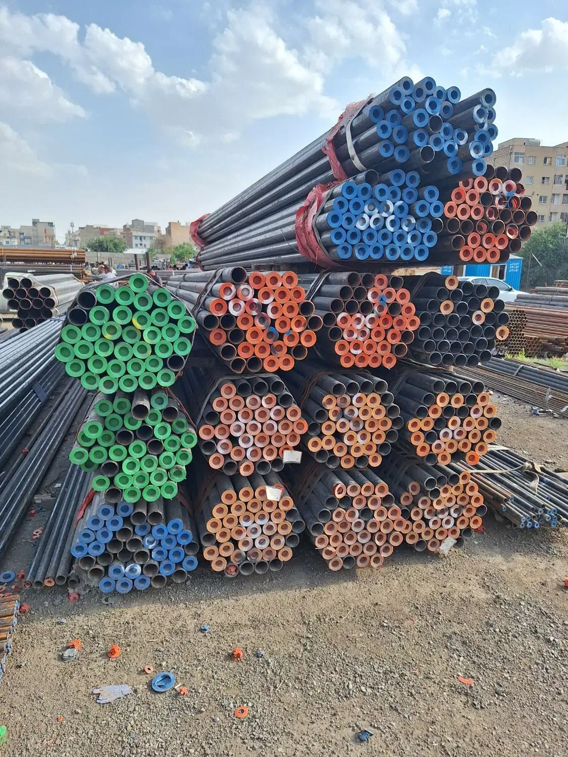 فروش انواع لوله های مانیسمان و درز مستقیم|عمده‌فروشی|یزد, |دیوار