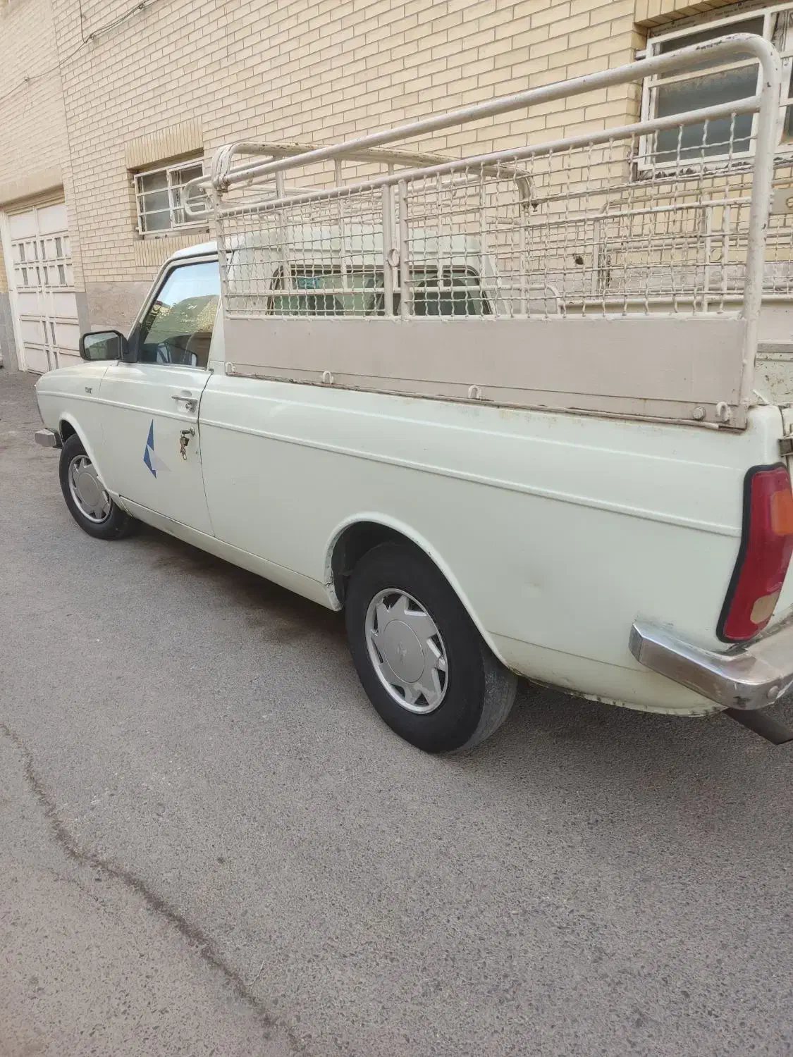 وانت پیکان کم کاربیرنگ|خودرو سواری و وانت|یزد, |دیوار