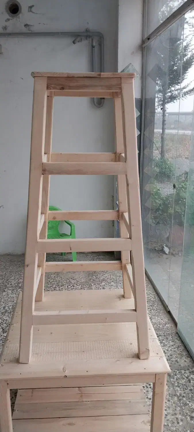 چهارپایه وکرسی|صندلی و نیمکت|بهنمیر, |دیوار