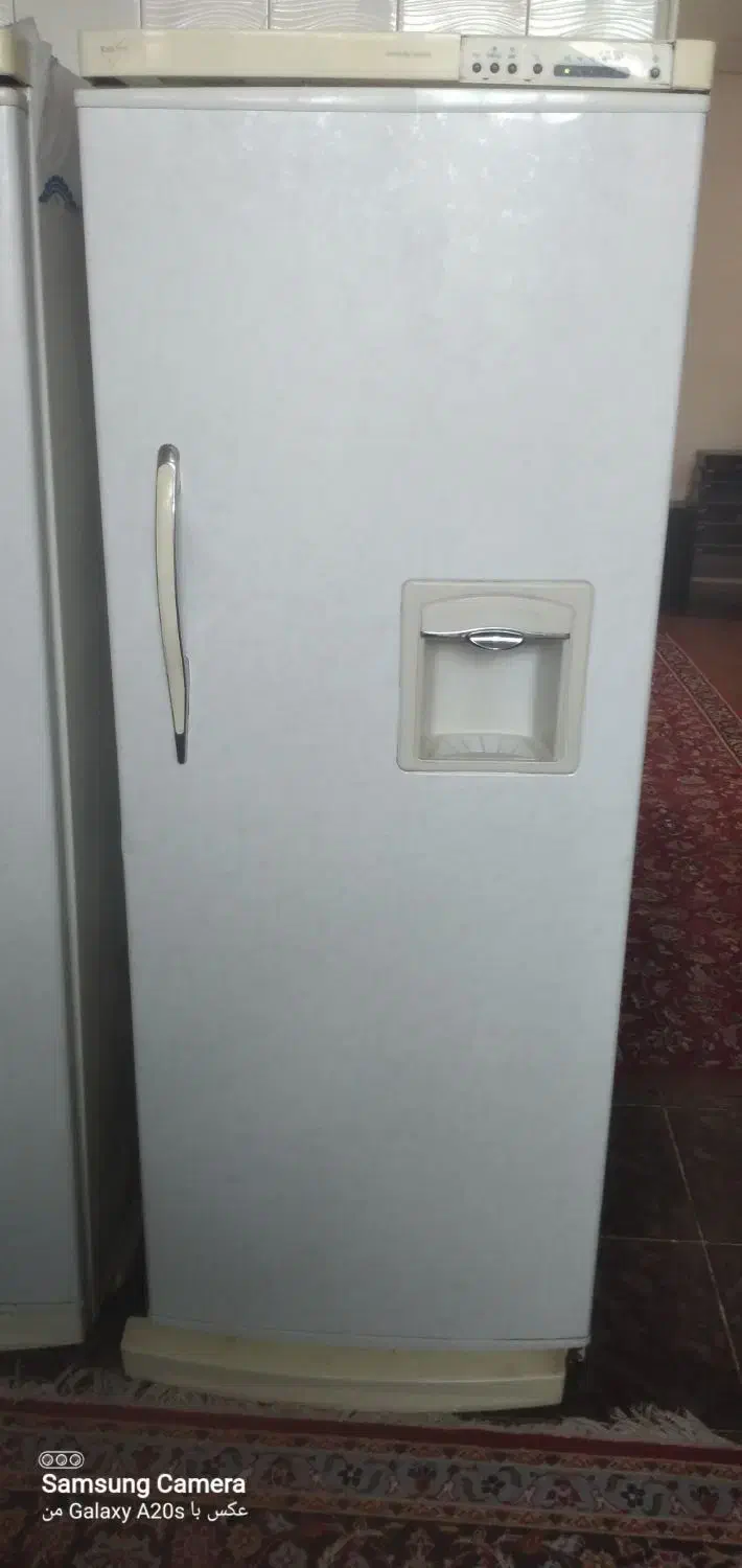 ۸ عدد یخچال فریزر|یخچال و فریزر|فولادشهر, C1|دیوار