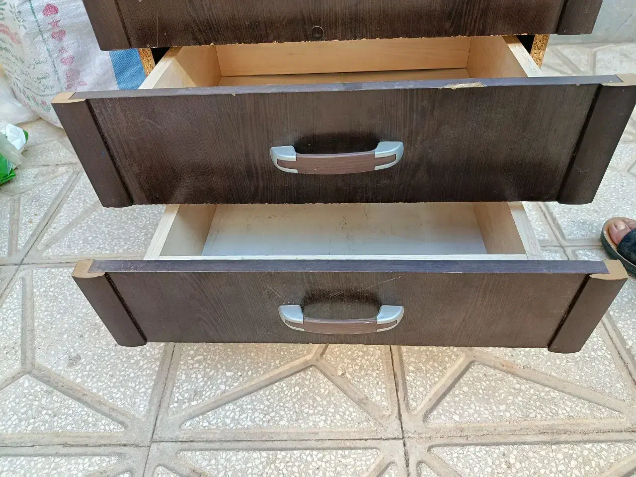 میز|چرخ خیاطی و ریسندگی|سبزوار, توحیدشهر|دیوار