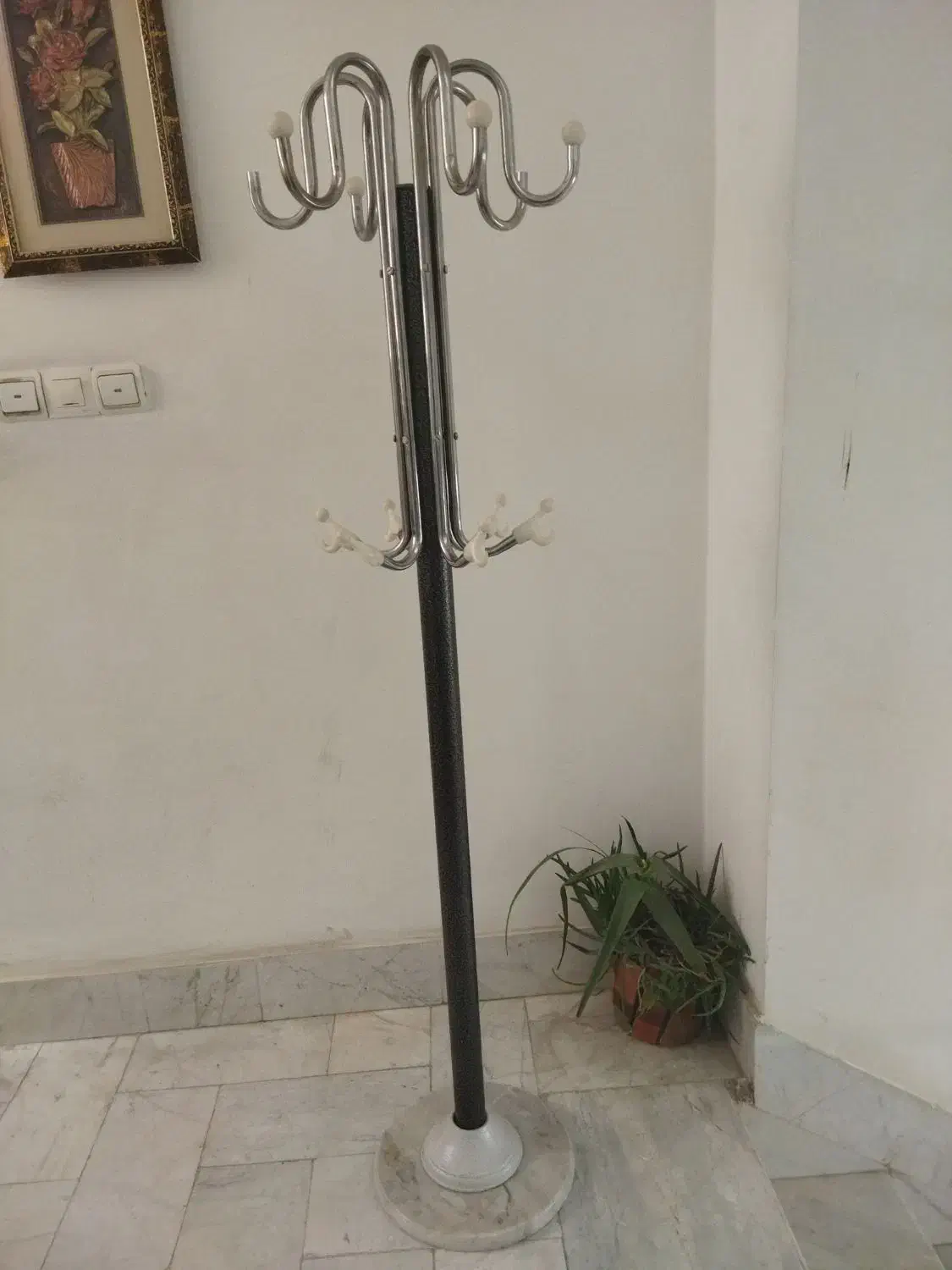 جالباسی|بندرخت و رخت‌آویز|بجنورد, |دیوار