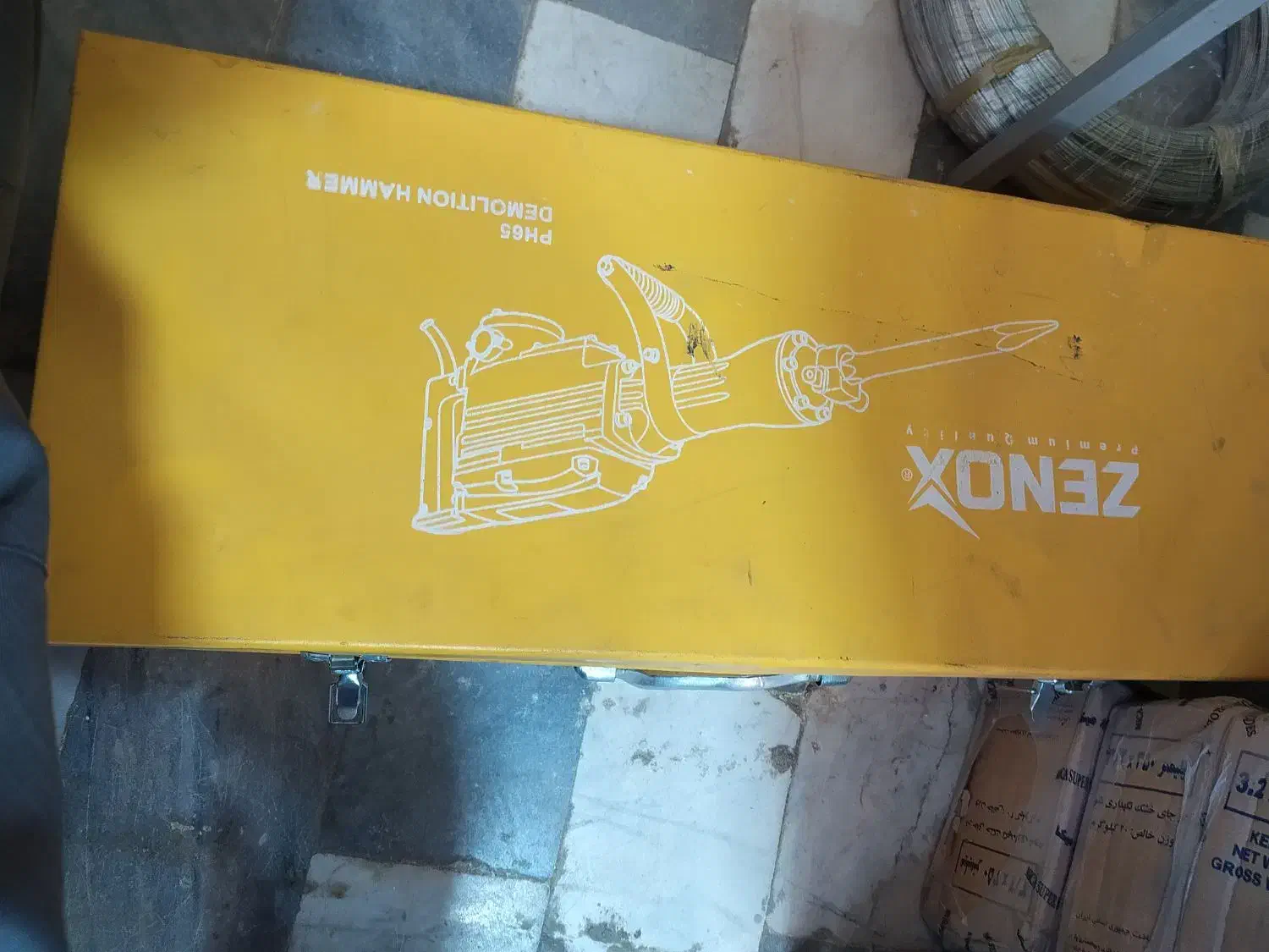 هلتی ۱۷گیلویی|ابزارآلات|سقز, |دیوار