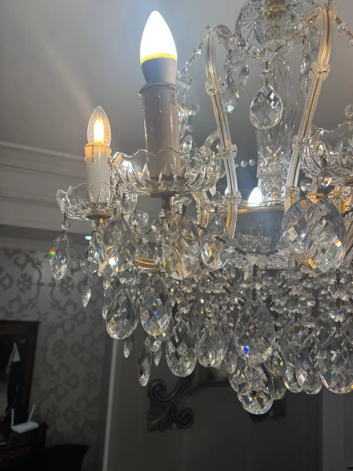 لوستر کریستال چک اصل|لوستر و چراغ آویز|تهران, قلهک|دیوار