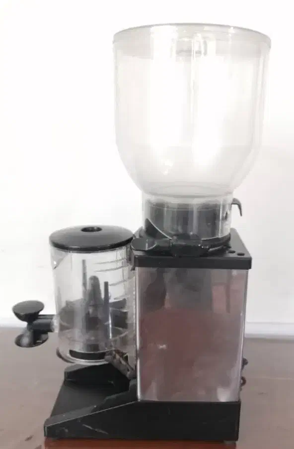 آسیاب کونیل اسپانیا|کافیشاپ و رستوران|شیراز, شریفآباد|دیوار