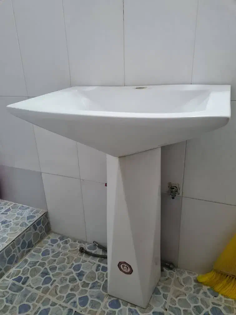 رو شویی توالد|لوازم سرویس بهداشتی|بروجرد, |دیوار