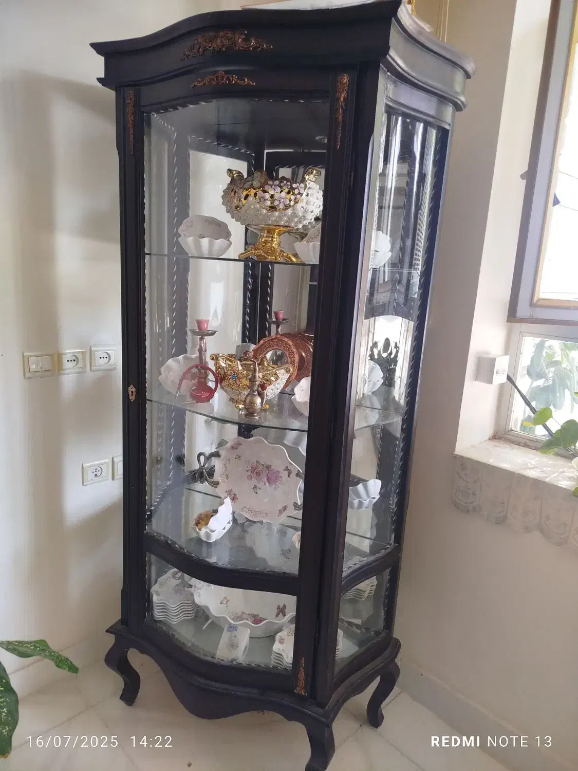 ویترین در حد نو|بوفه، ویترین، کنسول|شهرکرد, |دیوار