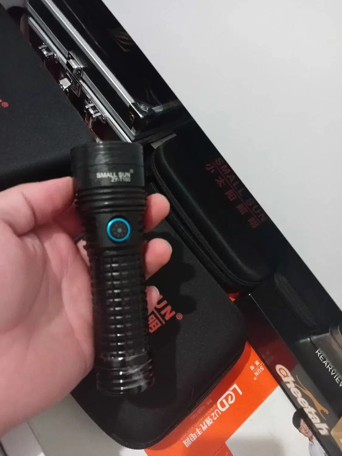 تعدادی چراغ قوه|کوهنوردی و کمپینگ|پاکدشت, پاکدشت (مامازند)|دیوار