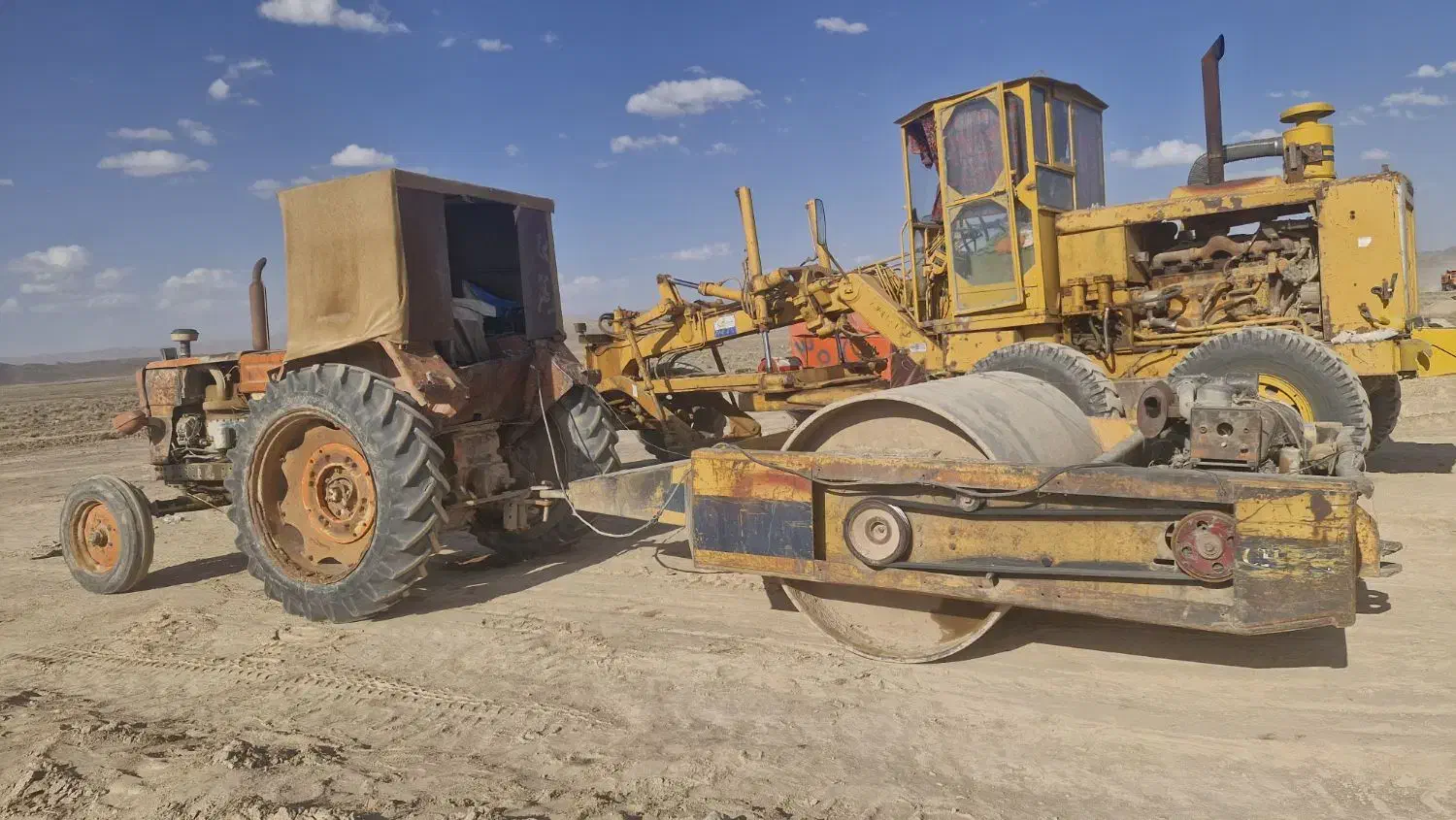 راننده تراکتور و غلطک کششی|استخدام حمل و نقل|بیرجند, |دیوار