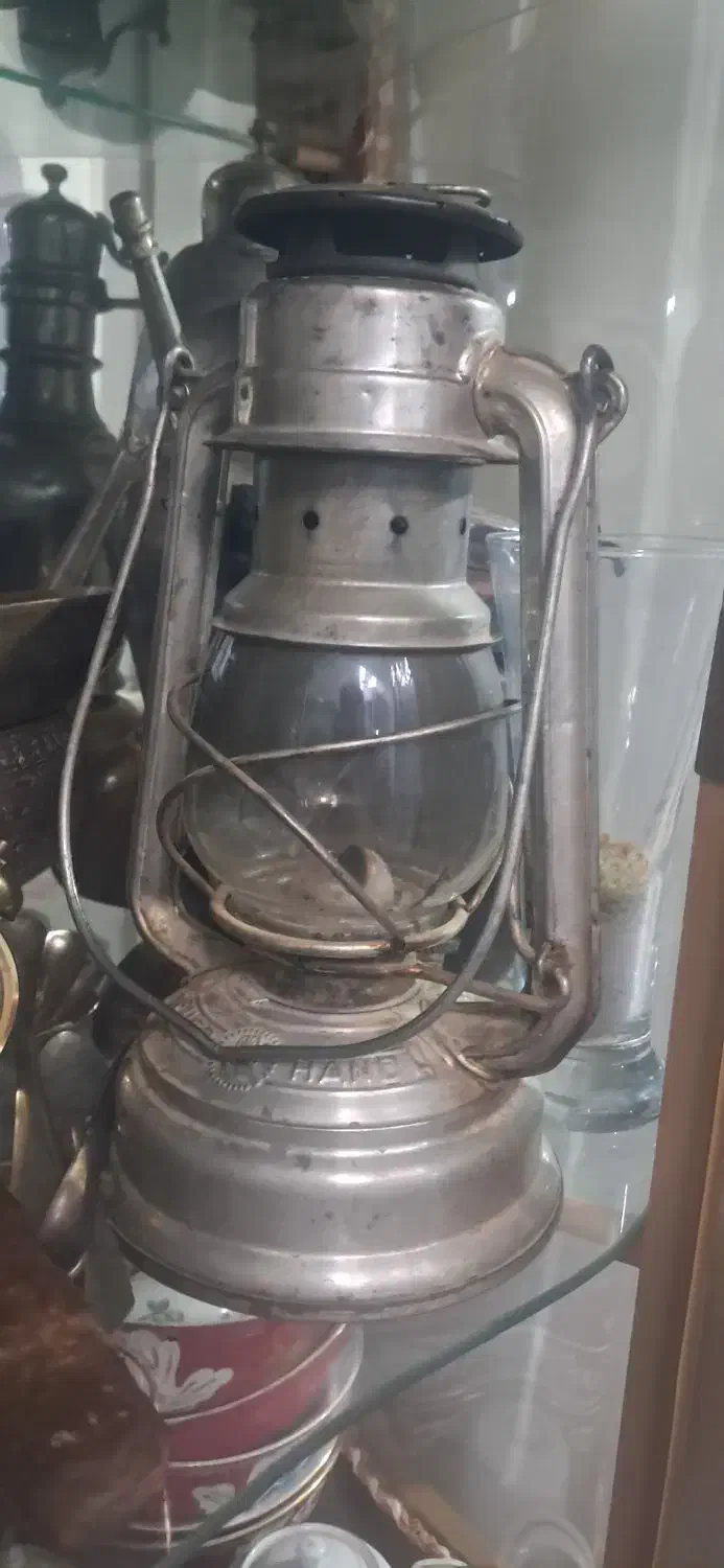 انواع وسایل قدیمی وعتیقه|کلکسیون اشیاء عتیقه|آباده, |دیوار