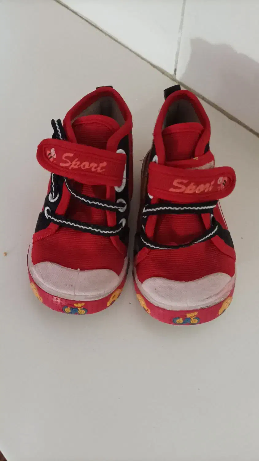 سلام کفش کودک سایز ۲۰قیمت ۱۰۰تومان|کفش و لباس بچه|اردبیل, |دیوار