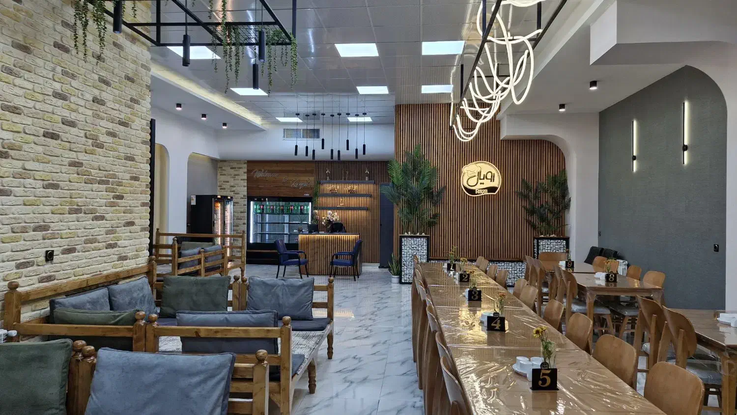 نیازمند نیرو کمک آشپز و  نیروی خدماتی|استخدام خدمات فروشگاه و رستوران|رفسنجان, |دیوار