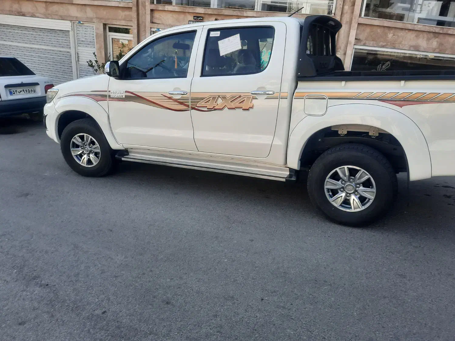 هایلوکس فروش فوری|خودرو سواری و وانت|کرمان, |دیوار