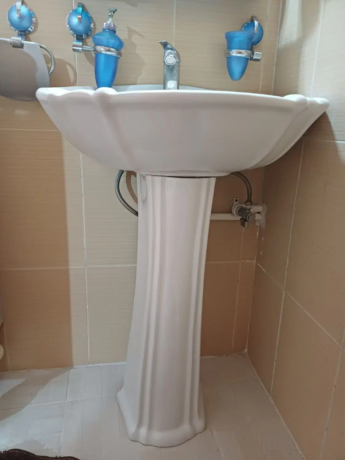 روشویی سالم وتمیز|لوازم سرویس بهداشتی|اسلام‌‌آباد غرب, |دیوار