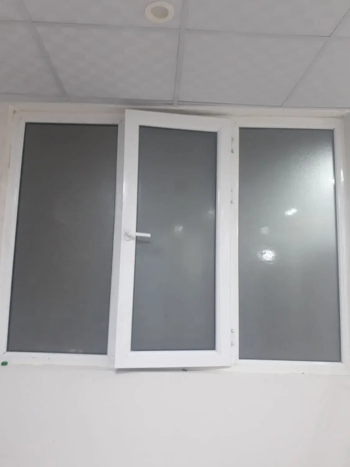 ساخت ، تعمیرات و نصب درب و پنجره دوجداره UPVC|خدمات پیشه و مهارت|آبادان, |دیوار