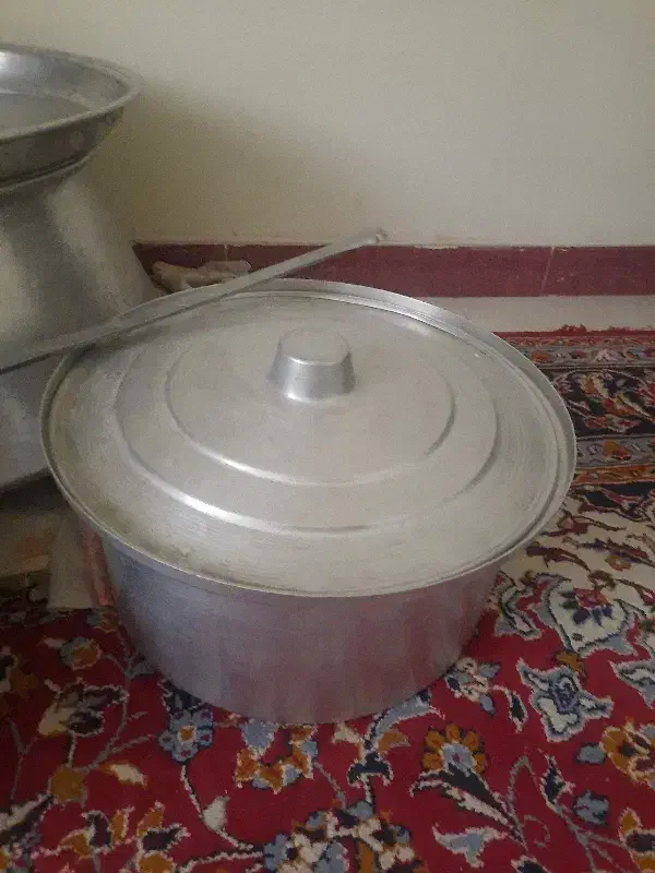 دیگ|ظروف پخت‌وپز|پیشوا, |دیوار