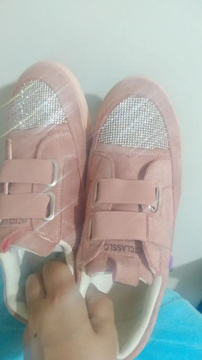 کفش اسپرت مجلسی|کیف، کفش، کمربند|پیشوا, |دیوار