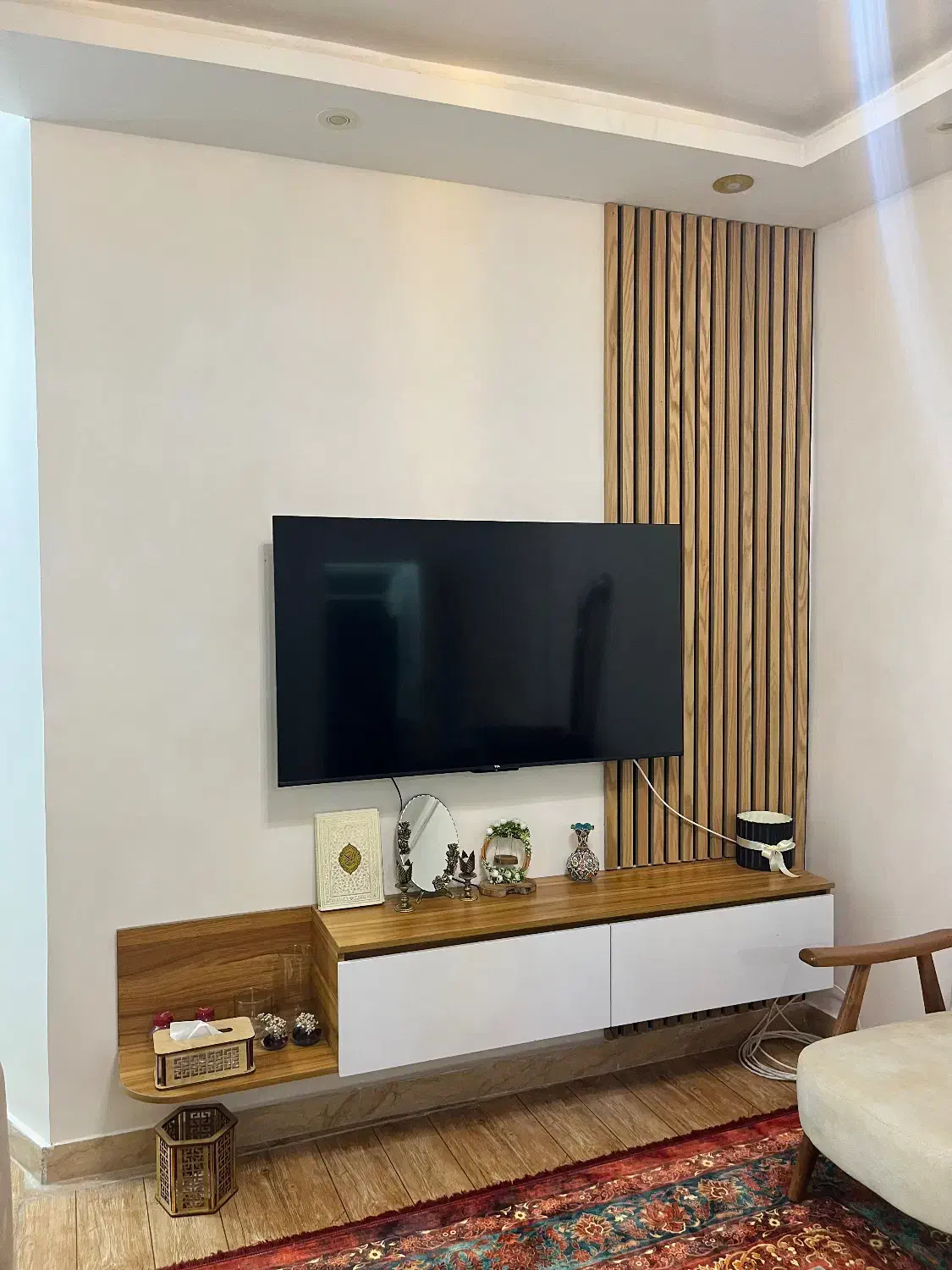 میز تی وی|میز تلویزیون|رشت, منظریه|دیوار