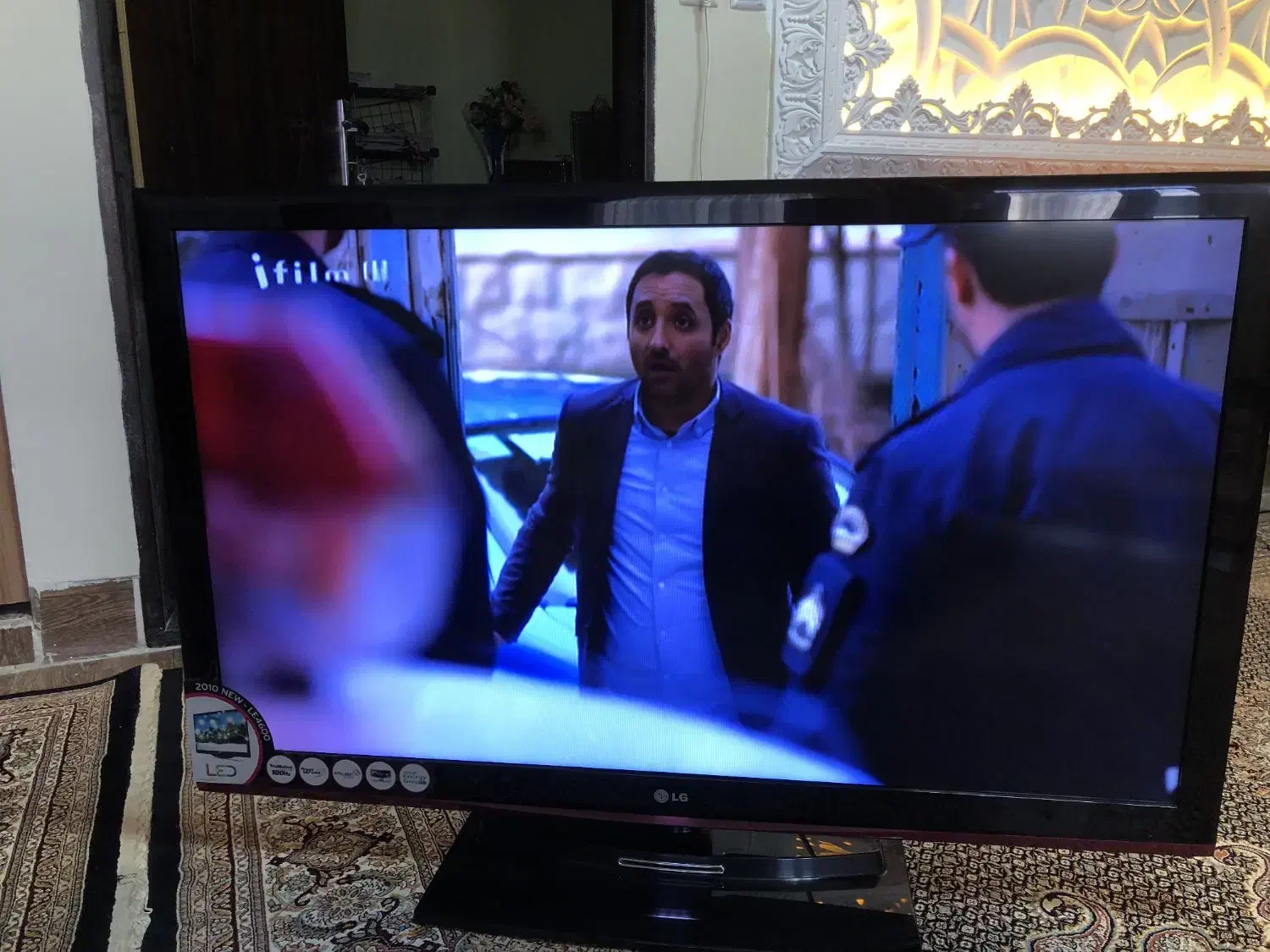 تلویزیون ۴۶ اینچ LG(LED)|تلویزیون و پروژکتور|خوی, |دیوار