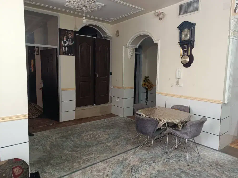 دو خوابه خوش نقشه در شهرک جوادیه با تمدید چند ساله|اجارهٔ خانه و ویلا|شیراز, جوادیه|دیوار