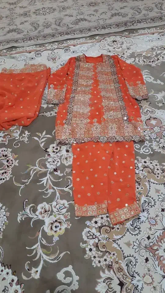 لباس فروشی زهک|لباس|زهک, |دیوار