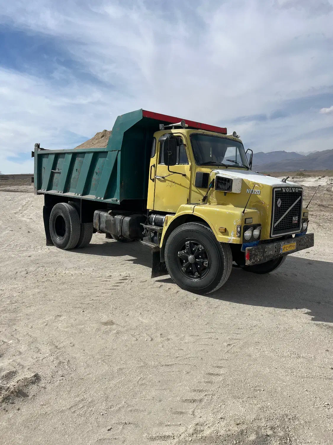 انواع مصالح ساختمانی ماسه پوکه اجر سنگ خاک پوکه|خدمات حمل و نقل|اردبیل, |دیوار