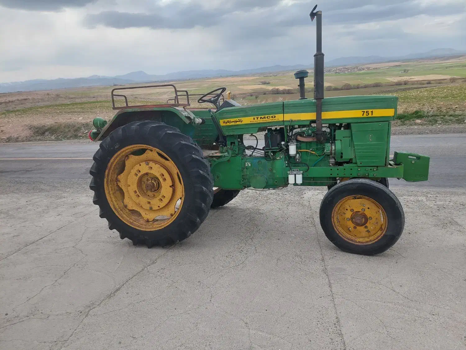 تراکتور پرکینز در حد صفر لاستیک 70درصد متور بد|خودرو سنگین|دهگلان, |دیوار