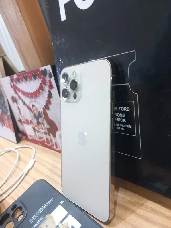 ایفون۱۲مکس۲۵۶|موبایل|تهران, کیانشهر|دیوار