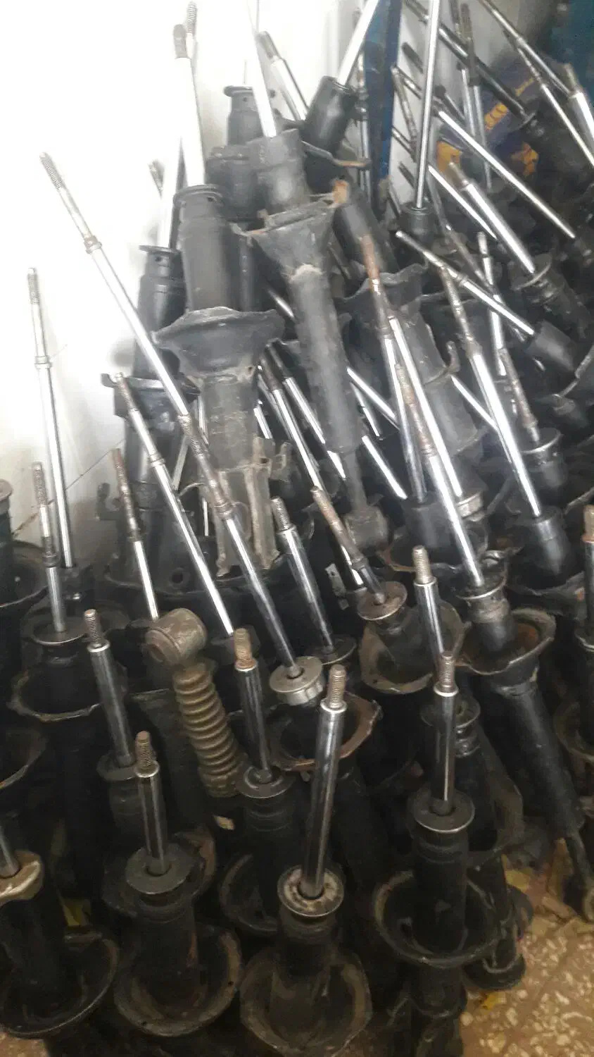 استوک کمک فنر و فنر     ۴۰۰ تومان|قطعات یدکی و لوازم جانبی|کرمانشاه, |دیوار