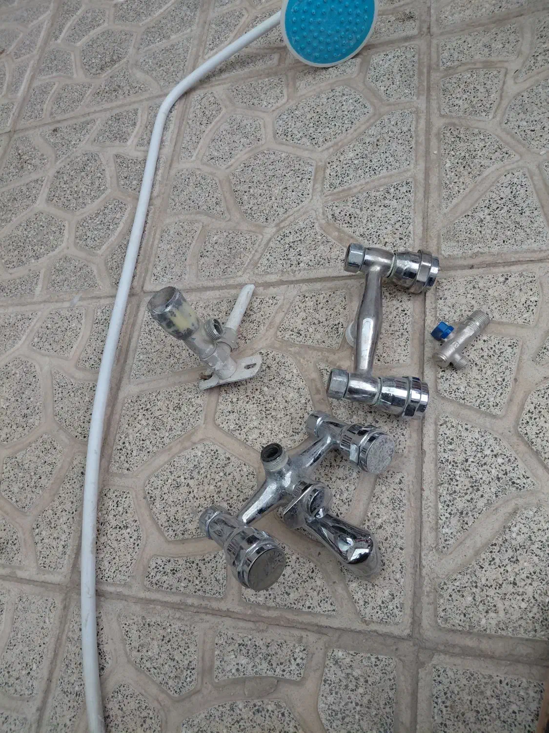 شیرآلات درحد نو|لوازم سرویس بهداشتی|مشهد, رسالت|دیوار