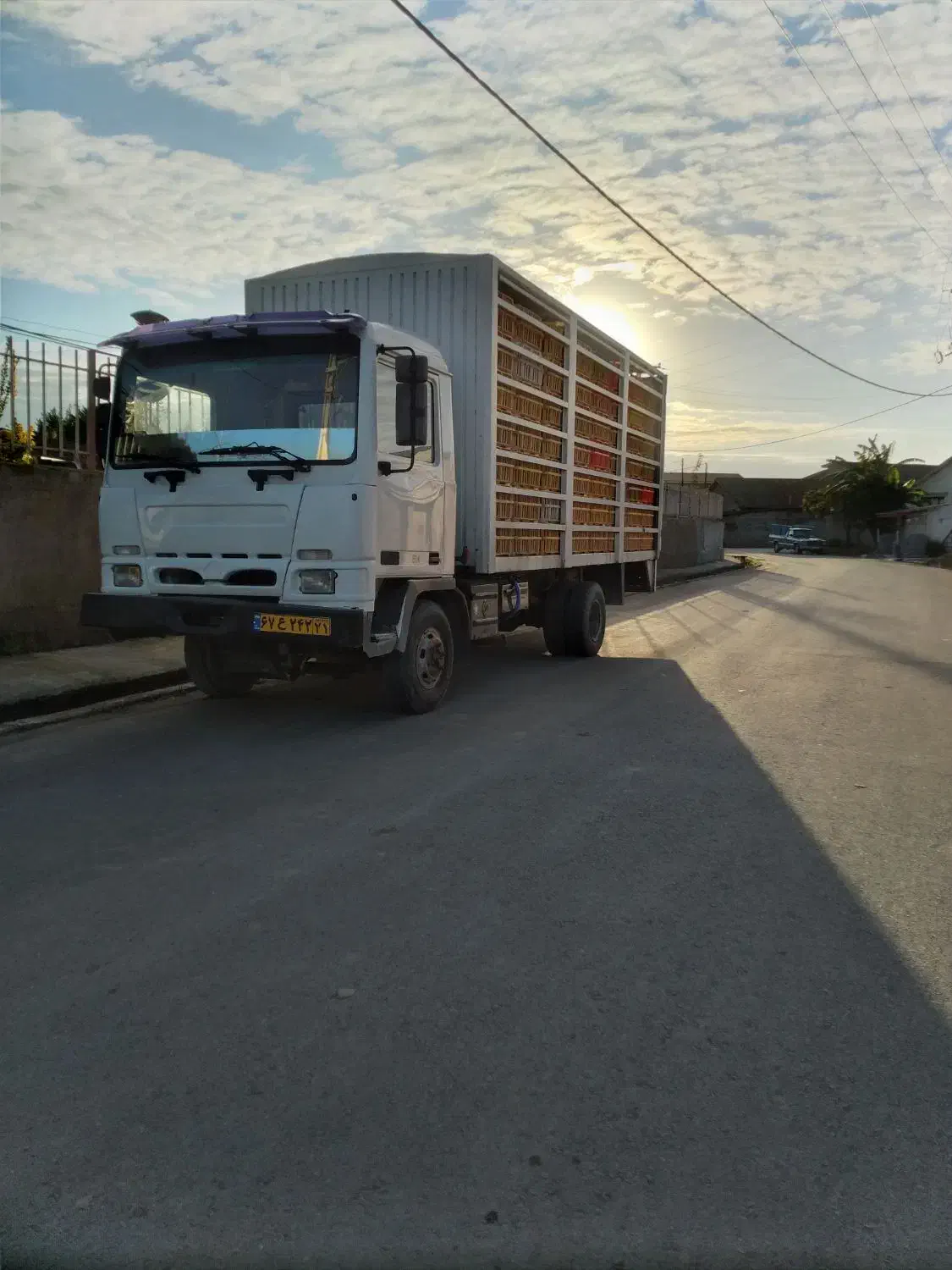 بادسان ۸ تن مدل ۸۳ بدون رنگ اتاق مرغی|خودرو سنگین|سرخرود, |دیوار