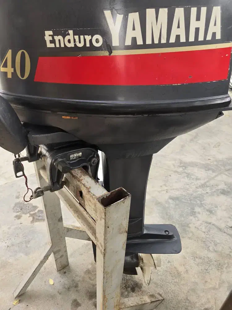 موتور یاماها ۴۰ کتابی دنده بغل|قایق و سایر وسایل نقلیه|سیریک, |دیوار