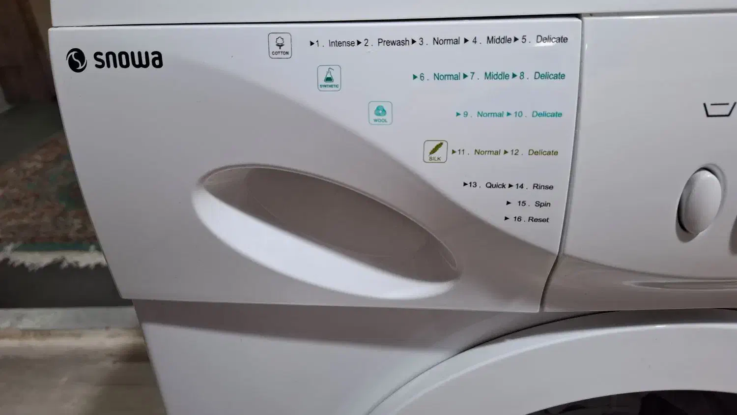 لباسشویی اسنوا دکمه ای ۵ کیلویی|ماشین لباسشویی و خشککن لباس|تهران, امین حضور|دیوار