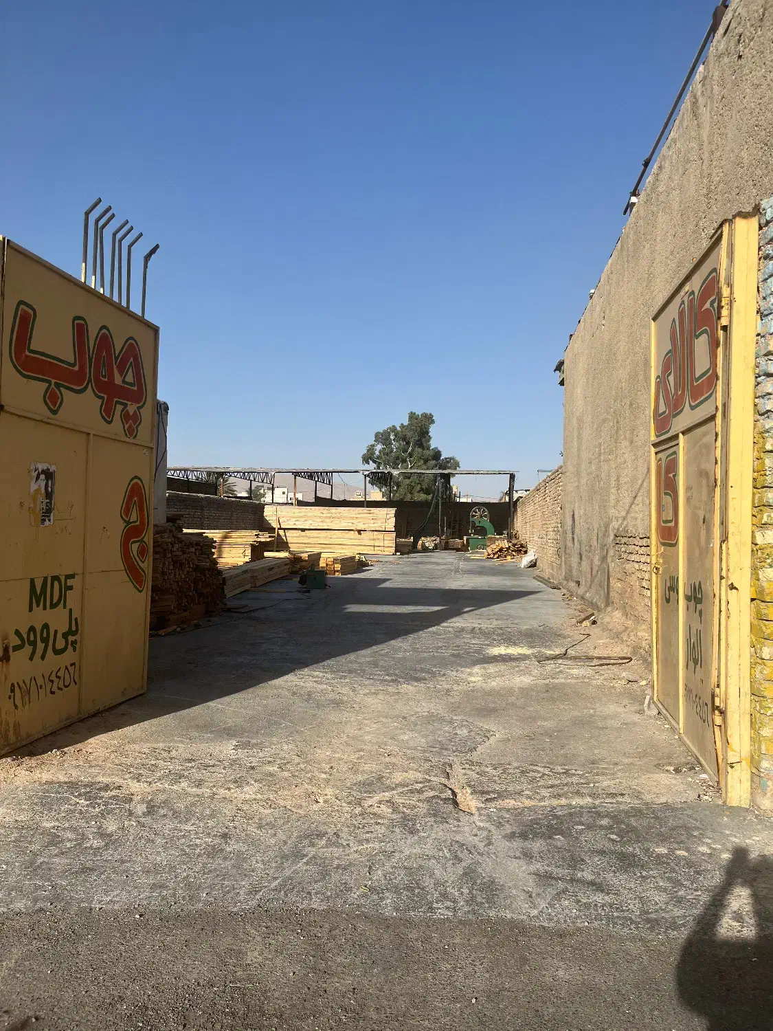 اجاره گاراژ ( کارگاه ) بر بلوار اصلی خلیج فارس|اجارهٔ دفتر صنعتی، کشاورزی، تجاری|شیراز, فرودگاه شهید دستغیب شیراز|دیوار