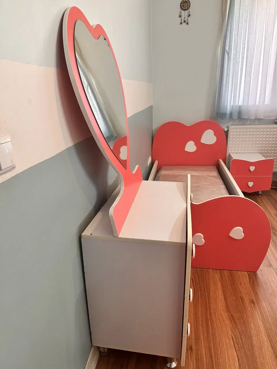 کمد و میز آرایش برند آپادنا|تخت و سرویس خواب|کرمان, |دیوار