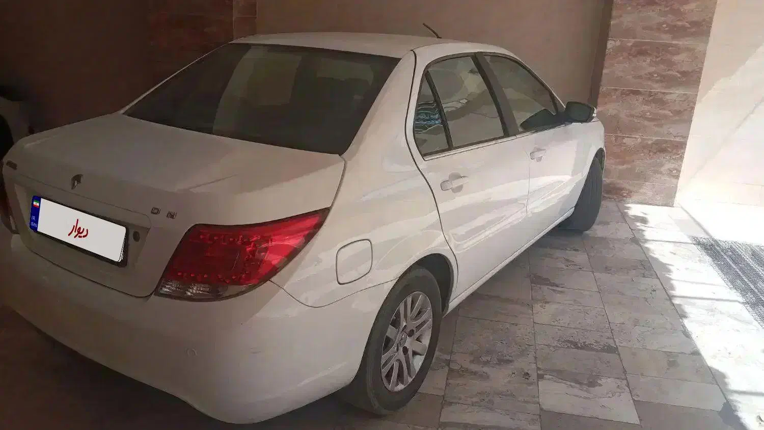 دنا مدل ۹۷ معاوضه با نیسان وانت|خودرو سواری و وانت|محمدشهر, همایون ویلا|دیوار