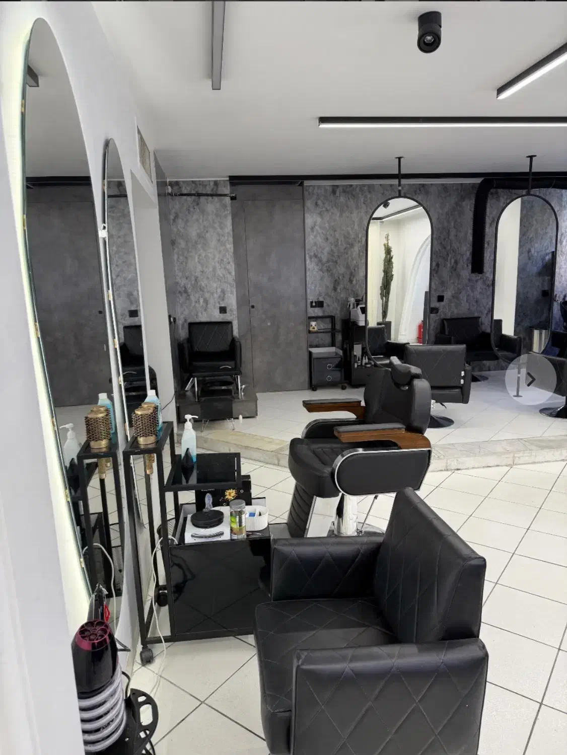 نیازمند مژه کار ، فیشال کار و ناخون کار|استخدام درمانی، زیبایی، بهداشتی|شیراز, عفیفآباد|دیوار