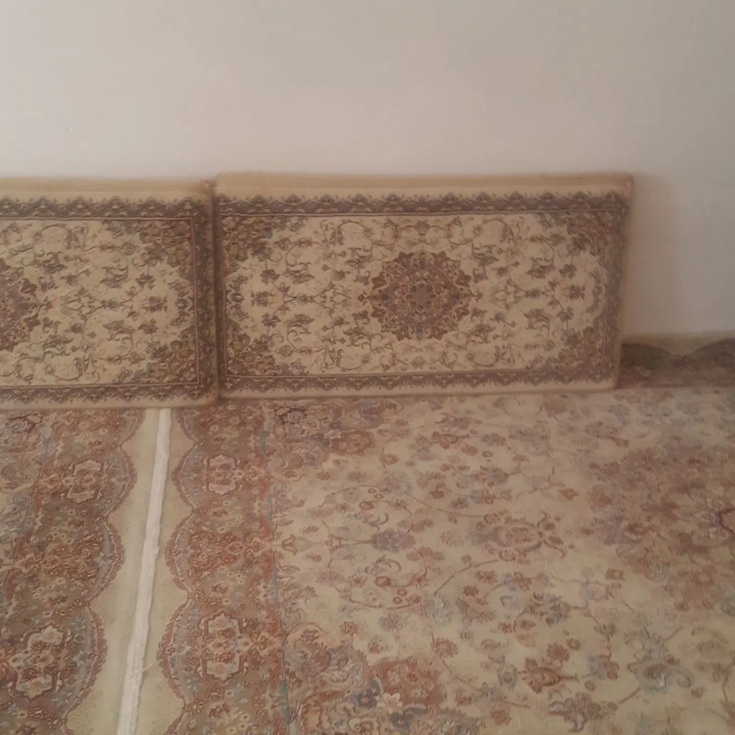 پشتی|پشتی|زنجان, |دیوار