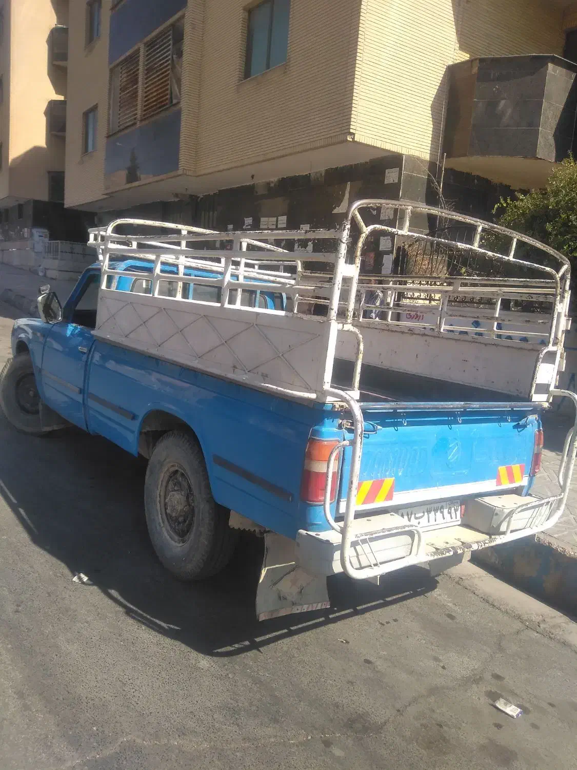 وانت نیسان|خودرو سواری و وانت|صدرا-فارس, فاز ۱|دیوار