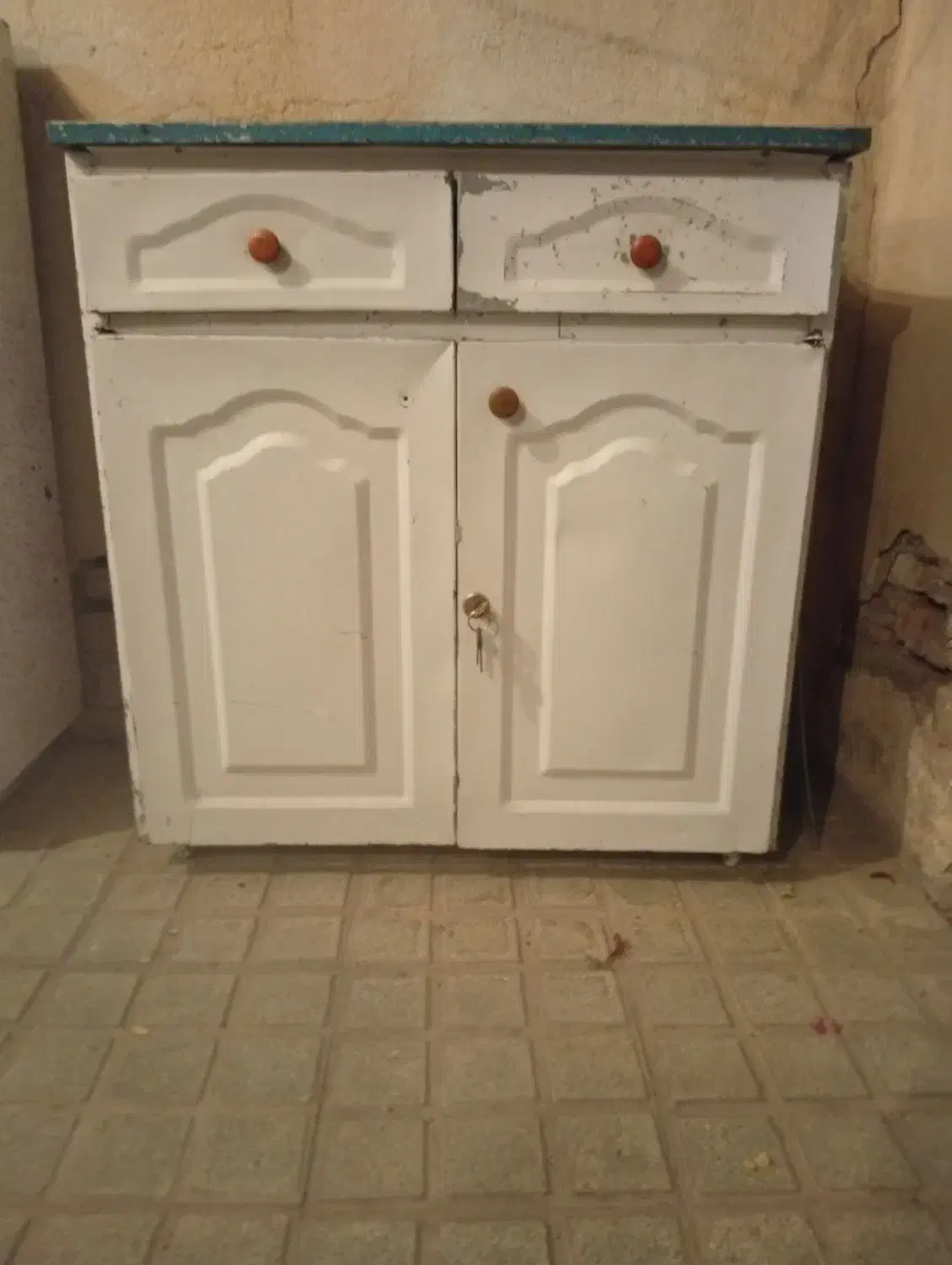 یک جفت کابینت سالم ویک عدد آب چکان|مصالح و تجهیزات ساختمان|ملایر, |دیوار