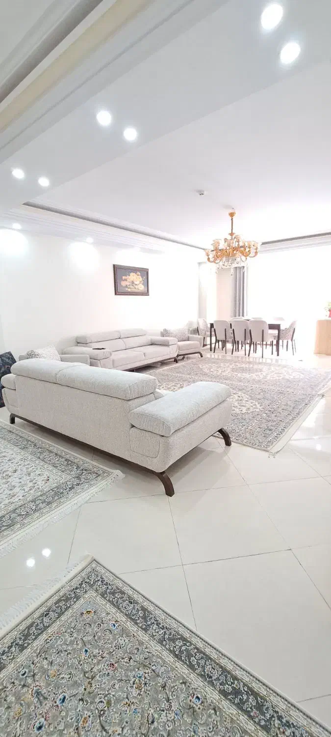 آپارتمان ۱۱۴ متری خوش نقشه|فروش آپارتمان|تهران, سبلان (لشگر)|دیوار