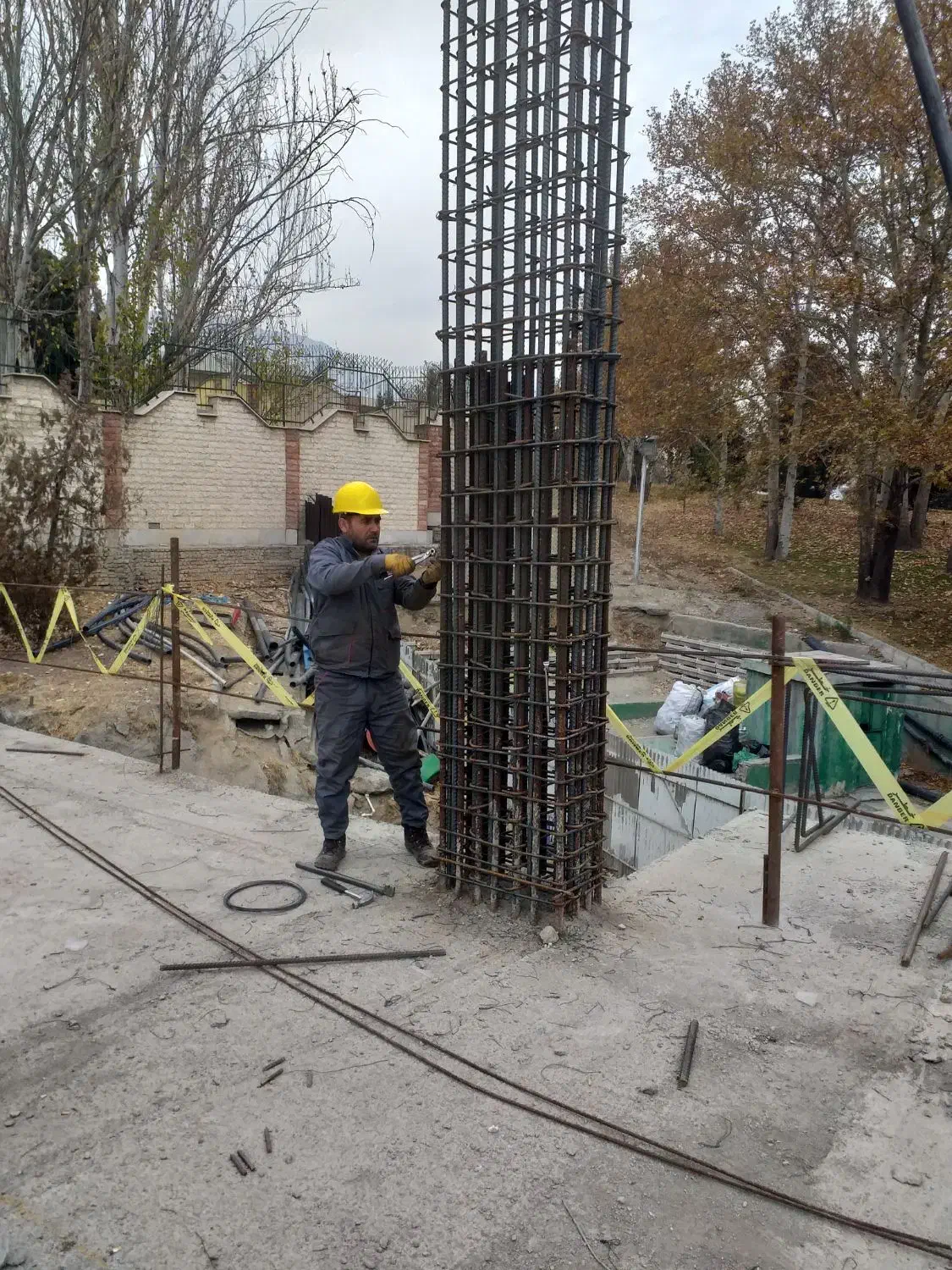 استاد کار قالب بندی و آرماتوربندی|استخدام معماری، عمران و ساختمانی|تهران, امانیه|دیوار