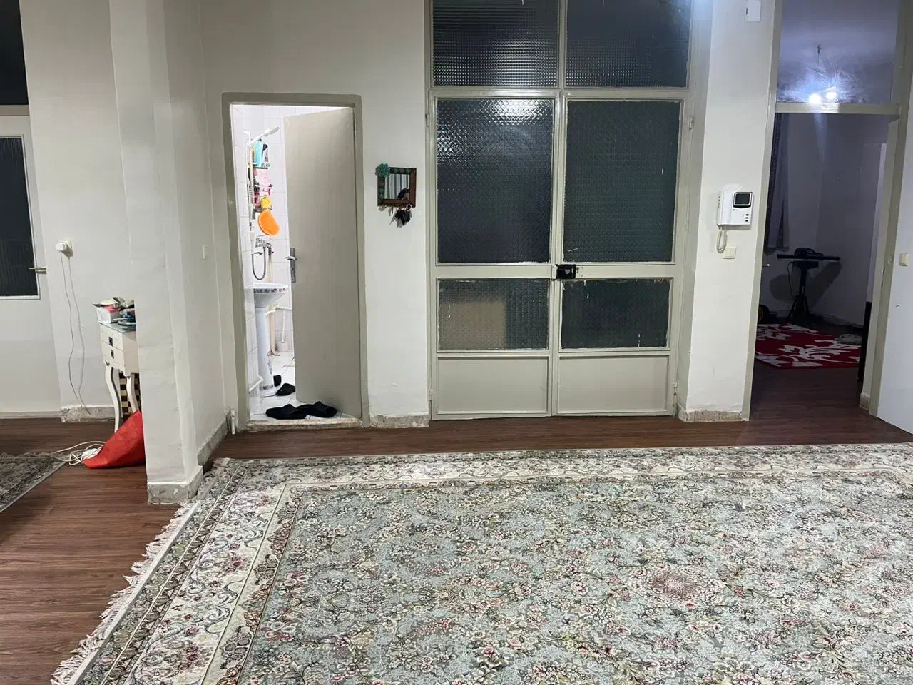 (۱۴۰ متر/ ۳ خواب/  طبقه اول با حیاط شخصی)