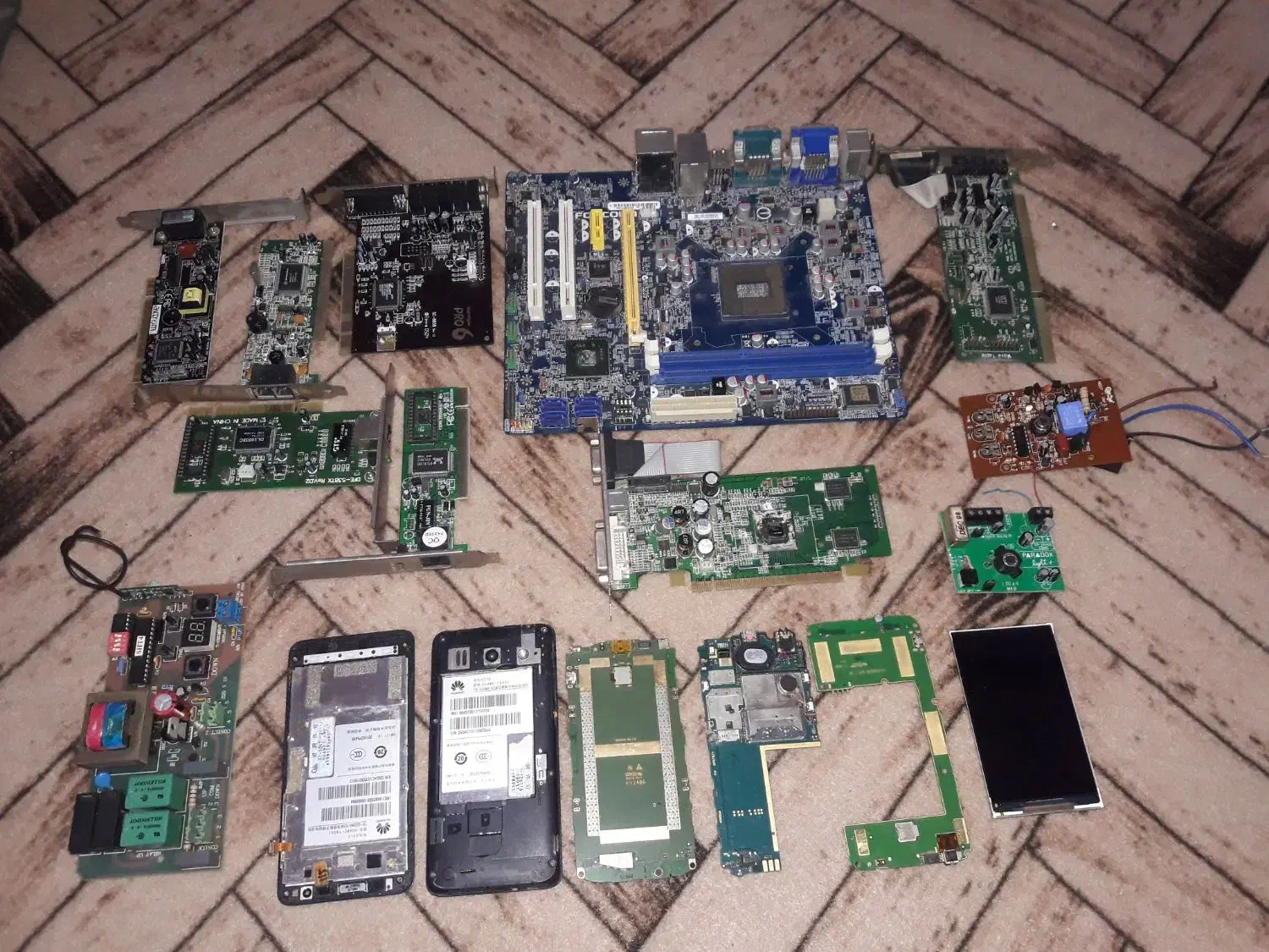 برد و کیت های سالم و خراب|خدمات رایانه‌ای و موبایل|آزادشهر, |دیوار